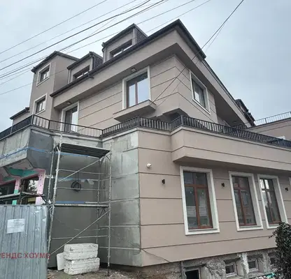 Снимка 2 — Двустаен апартамент 106 кв.м в Толстой с подово отопление