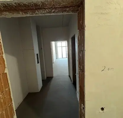Снимка 3 — Двустаен апартамент 106 кв.м в Толстой с подово отопление