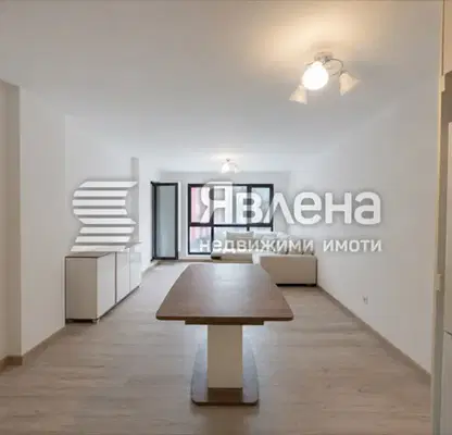 Снимка 2 — Тристаен апартамент с голяма тераса в кв. Витоша, София