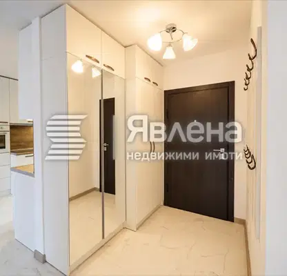 Снимка 3 — Тристаен апартамент с голяма тераса в кв. Витоша, София