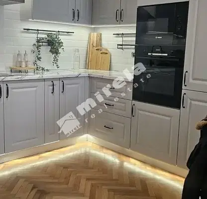 Снимка 3 — Тристаен апартамент в Зона Б-5, София с балкон