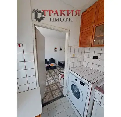 Снимка 3 — Едностаен апартамент в Стара Загора, Център