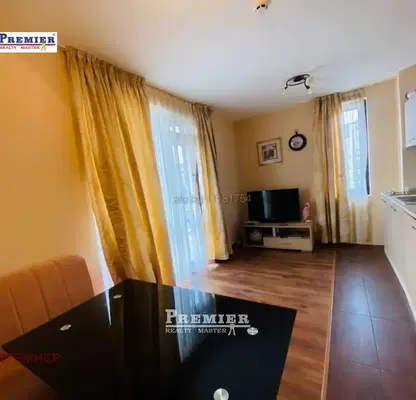 Снимка 2 — Двустаен апартамент в Бургас, Свети Влас
