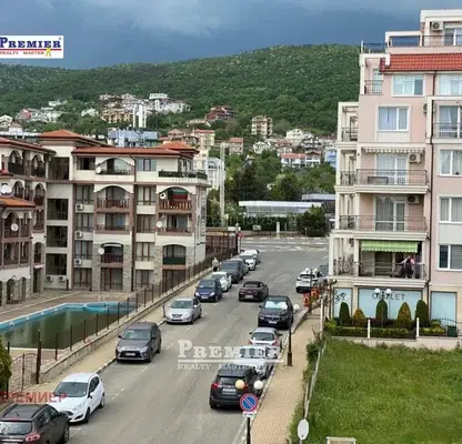 Снимка 3 — Двустаен апартамент в Бургас, Свети Влас
