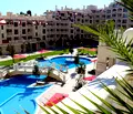 Снимка 2 — Двустаен апартамент с тераса на първа линия море в Аспарухово