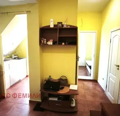 Снимка 4 — Двустаен апартамент с тераса в Зимно кино Тракия, Варна