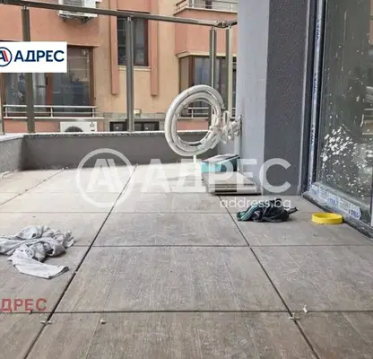Снимка 4 — Двустаен апартамент във Варна, Център