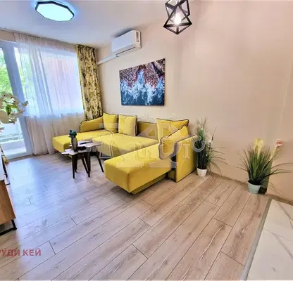 Снимка 5 — Тристаен апартамент с тераси в Център, Варна, Нептун
