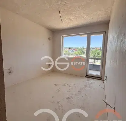 Photo 2 — 3-bedroom apartment in Varna, Centyr