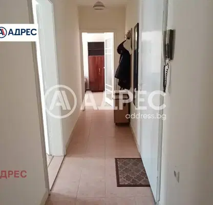 Снимка 4 — Тристаен апартамент в Център на Варна с три отделни стаи