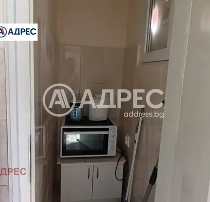 Снимка 5 — Тристаен апартамент в Център на Варна с три отделни стаи