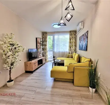 Photo 5 — Three-room apartment with two terraces in Center, Varna, Neptun