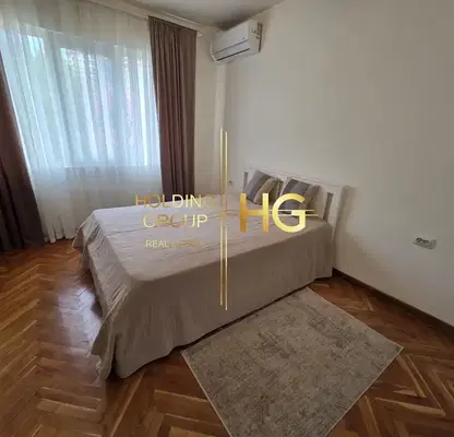 Снимка 3 — Тристаен апартамент 63 кв.м. във Варна, Чайка, близо до Морската градина