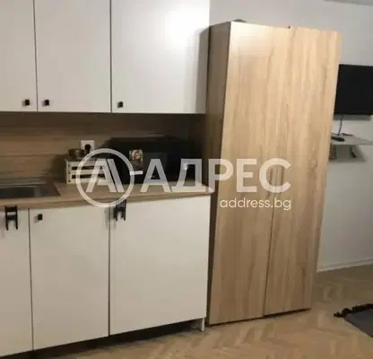 Снимка 3 — Едностаен апартамент във Варна, Гръцка махала