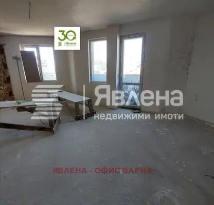 Снимка 4 — Тристаен апартамент с тераса в кв. Христо Ботев, Варна