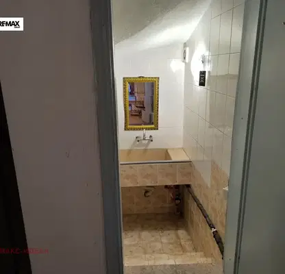 Снимка 5 — Едностаен апартамент на партер в Колхозен пазар, Варна