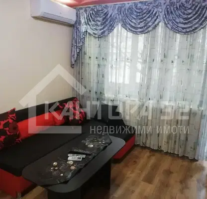 Снимка 3 — Двустаен апартамент с тераса в Колхозен пазар, Варна