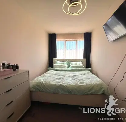 Снимка 5 — Тристаен апартамент 88 кв.м в Колхозен пазар, Варна с асансьор