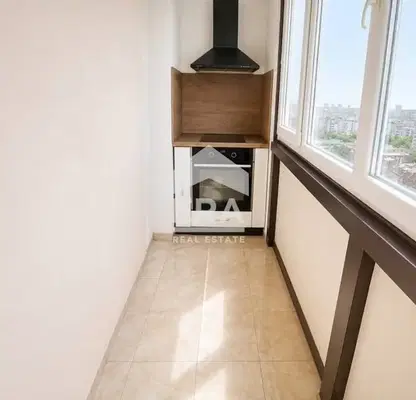 Photo 2 — Three-room apartment with southwest aspect in Levski, Varna