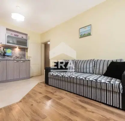 Снимка 4 — Тристаен апартамент с 3 тераси в Левски 1, Варна