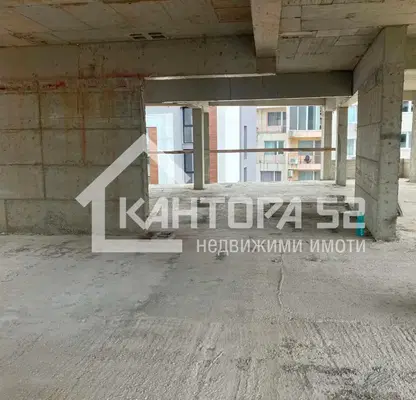 Снимка 2 — Тристаен апартамент в Левски 1, Варна с просторна тераса