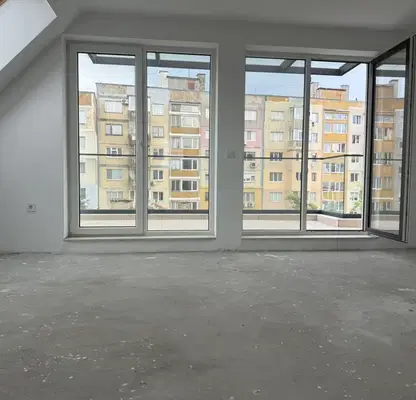 Снимка 4 — Мезонет с 3 спални в Левски 1, Варна с голяма тераса