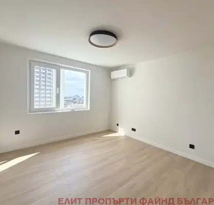 Photo 4 — Three-room apartment with panoramic terrace in Levski 2, Varna