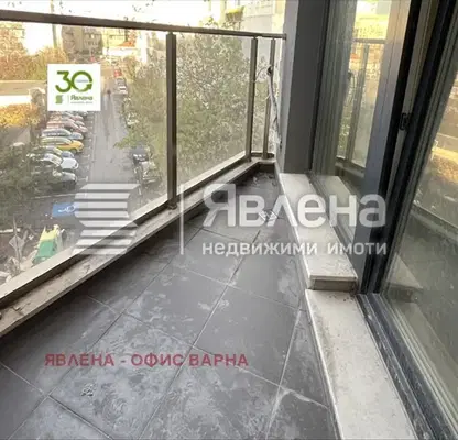 Снимка 5 — Двустаен апартамент във Варна, Лятно кино Тракия