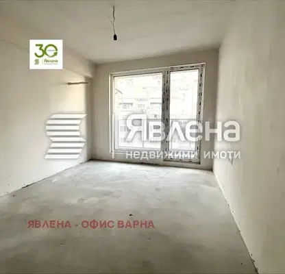 Снимка 4 — Тристаен апартамент във Варна, Лятно кино Тракия