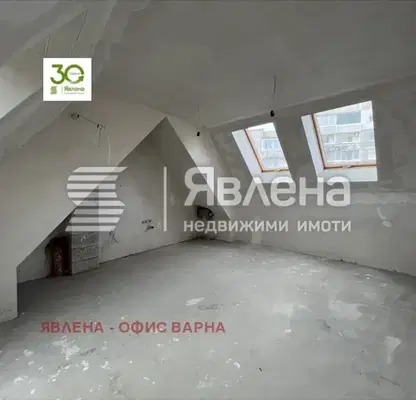 Снимка 3 — Тристаен апартамент във Варна, Лятно кино Тракия