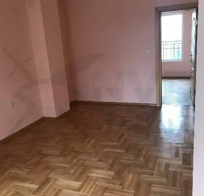 Снимка 4 — Четиристаен апартамент в Лятно кино Тракия, Варна с две тераси