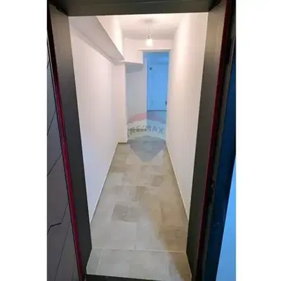 Снимка 5 — Едностаен апартамент с потенциал в Погреби, Варна
