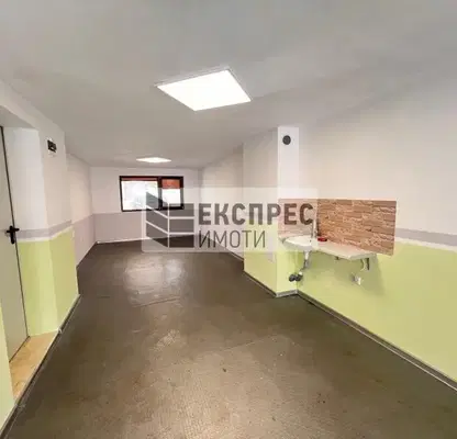 Photo 2 — 2-bedroom apartment in Varna, Pogrebi