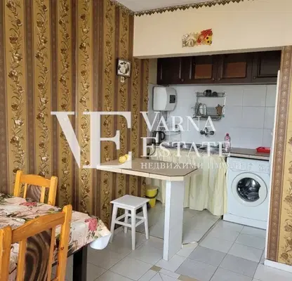 Photo 4 — 3-bedroom apartment in Varna, Pogrebi