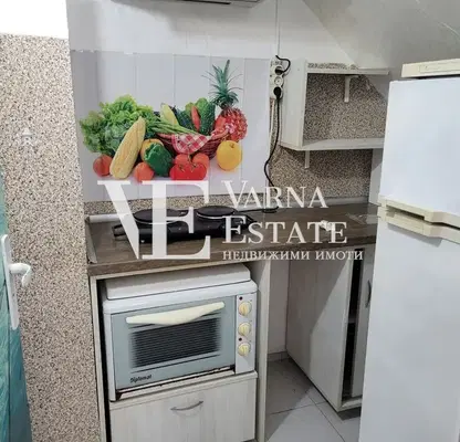 Photo 5 — 3-bedroom apartment in Varna, Pogrebi
