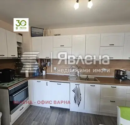 Снимка 3 — Тристаен апартамент с две тераси в Погреби, Варна