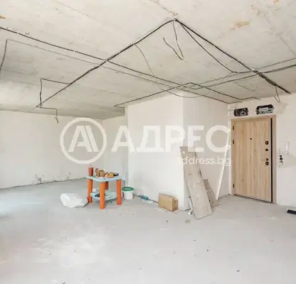 Снимка 4 — Тристаен апартамент в Свети Никола, Варна с асансьор