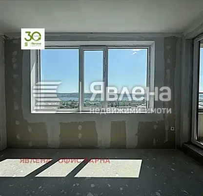 Снимка 4 — Панорамен 4-стаен апартамент в Трошево с гледка към Варненското езеро