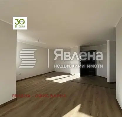 Снимка 2 — Двустаен апартамент с морска панорама във Виница, Варна