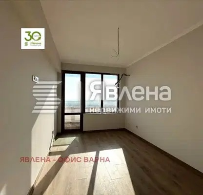 Снимка 5 — Тристаен апартамент с панорамна тераса във Виница, Варна