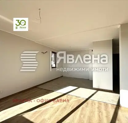 Photo 3 — 4-bedroom apartment in Varna, Vinica
