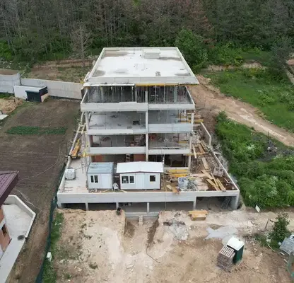 Снимка 4 — Четиристаен апартамент с морска панорама във Виница, Варна