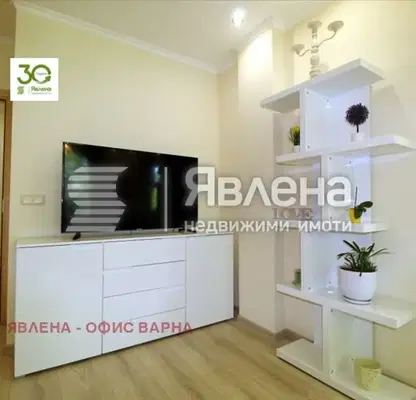 Снимка 3 — Тристаен апартамент във Варна, ВИНС-Червен площад