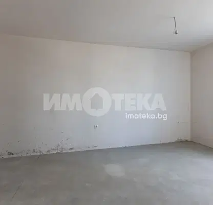 Photo 5 — One-room apartment in Vladislav Varnenchik with parking space