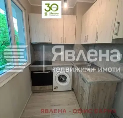 Снимка 2 — Тристаен апартамент във Варна, Владислав Варненчик с тераса