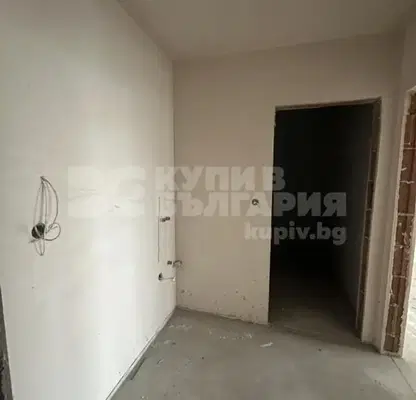 Снимка 5 — Двустаен апартамент с южно изложение във Възраждане, Варна