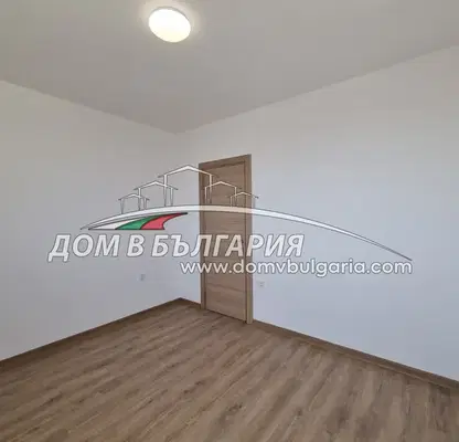 Снимка 4 — Двустаен апартамент с морска панорама във Варна, Възраждане 3