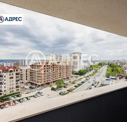 Снимка 5 — Тристаен апартамент в Възраждане 3 с панорамна гледка