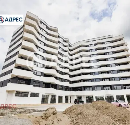 Снимка 2 — Тристаен апартамент в Възраждане 3, Варна с асансьор