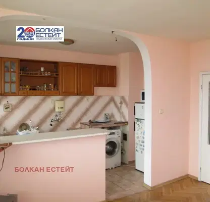 Снимка 4 — Двустаен апартамент във Велико Търново, Акация
